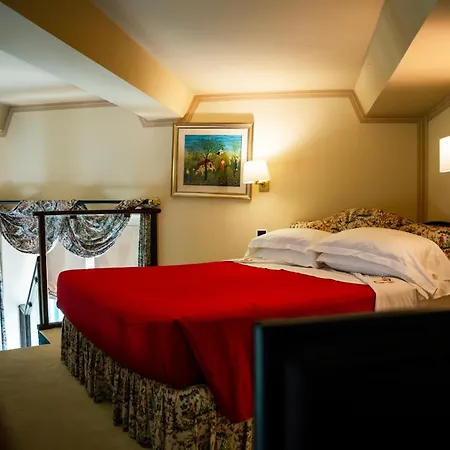 Relais Pomela Hotel 4*